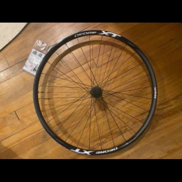 Bike tires - Picture 2 of 2